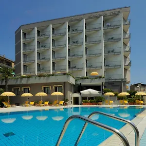 Aparthotel Mediterranee, Pietra Ligure